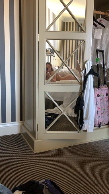 Hi 👋 https://t.co/rmAHurJuJG