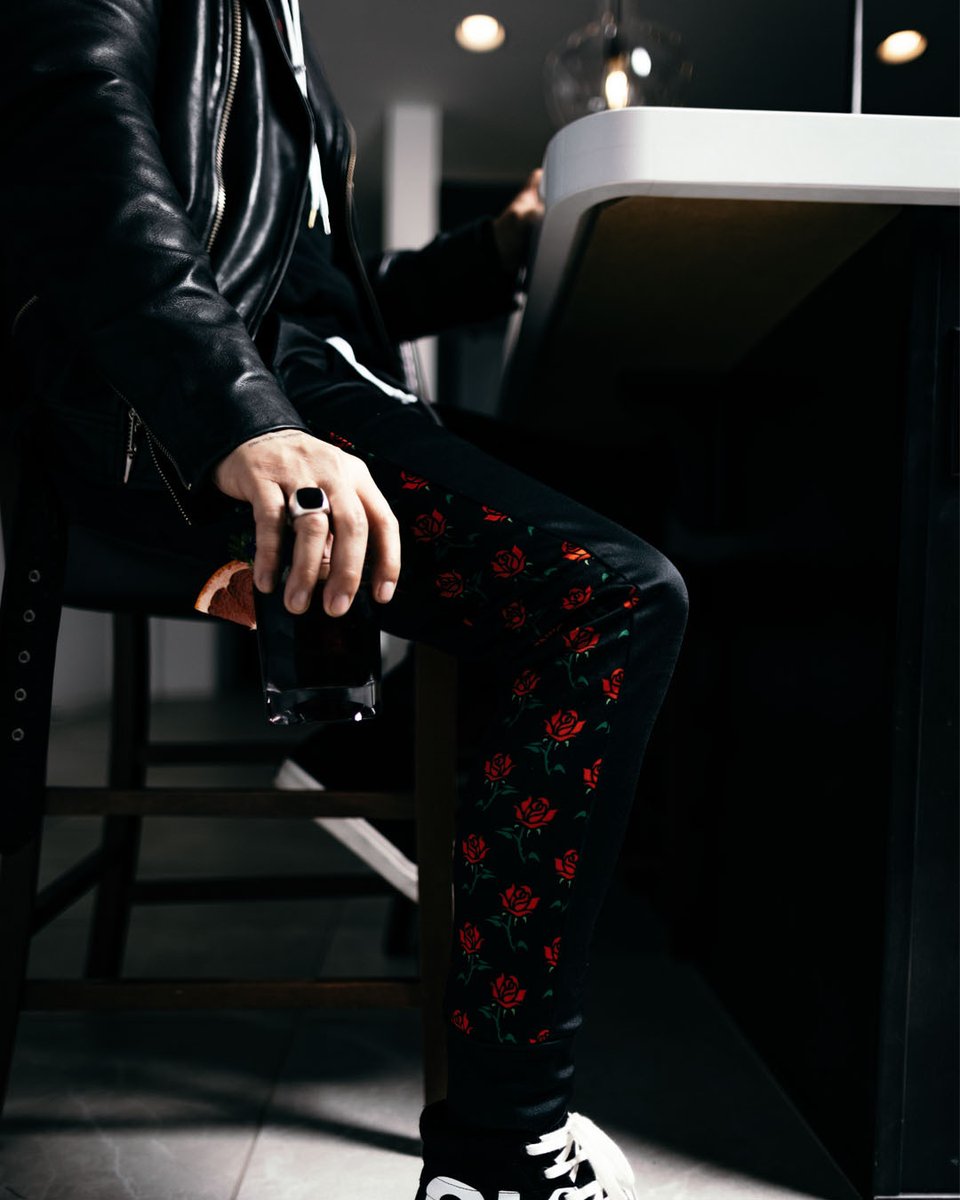 INTO THE AM (@intotheam) on Twitter photo Ready for another live cocktail mix? 🍸
We teamed up with <a href="/rootbitters/">Root Bitters</a> to create the Lune et Retour cocktail, inspired by our Roses Side Print Joggers. Catch him put it together on our IG Live today at 5pm PT. Ready for another live cocktail mix? 🍸
We teamed up with <a href="/rootbitters/">Root Bitters</a> to create the Lune et Retour cocktail, inspired by our Roses Side Print Joggers. Catch him put it together on our IG Live today at 5pm PT.