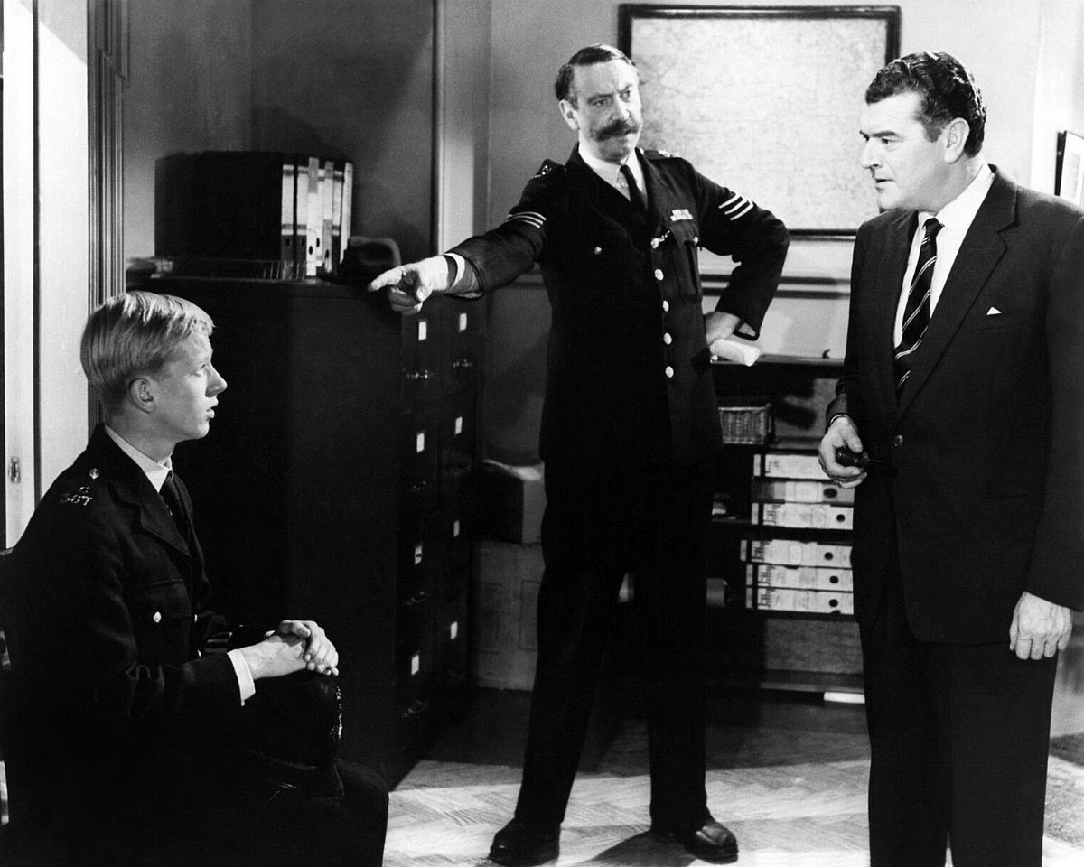 Lost_In_Films_'s tweet photo. Now watching Gideon of Scotland Yard #JackHawkins on #SonyClassic +1 https://t.co/7q6CGC2hJh