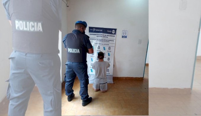 elcancillercom's tweet photo. [LA PLATA] Un hombre sin extremidades fue detenido luego de robar una cartera. https://t.co/KEAKoZgyHe