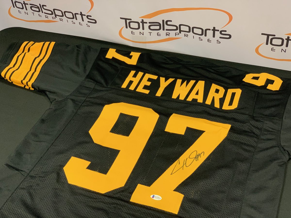 We're going to give a Cam Heyward autographed jersey to someone who retweets this tweet AND follows us!

We'll pick a winner on Monday 2/15!