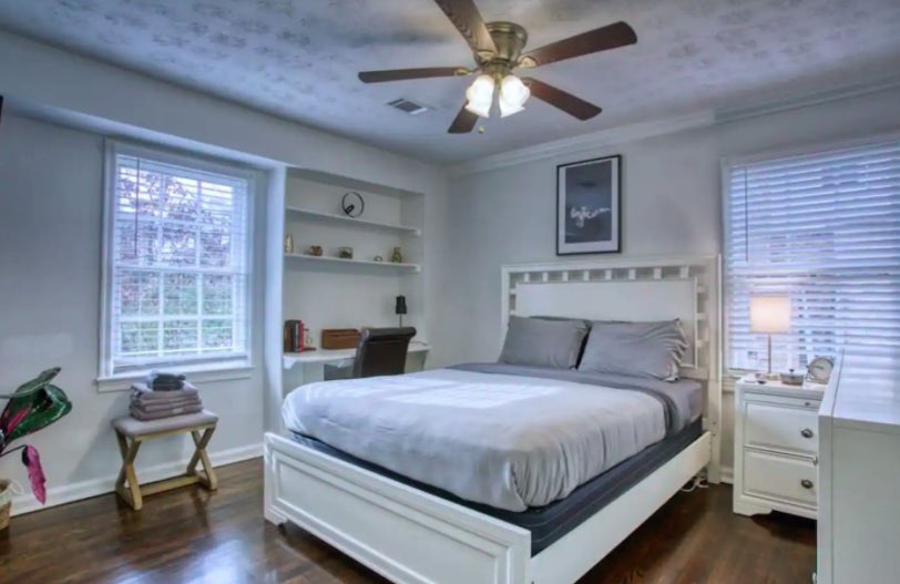 InFocusPlusAtl's tweet image. Yes, you can smoke here! This 4 bedroom, 2 baths is pet friendly and features an Instagramable backdrop wall✨
infocusplus.com/ad/yes-you-can…

#infocusplus #filmmaking #atlantafilmmaking #atl #georgiafilm #gafilm #atlantaproperties #atlantafilm #locationscout #atlwood #shorttermrentals