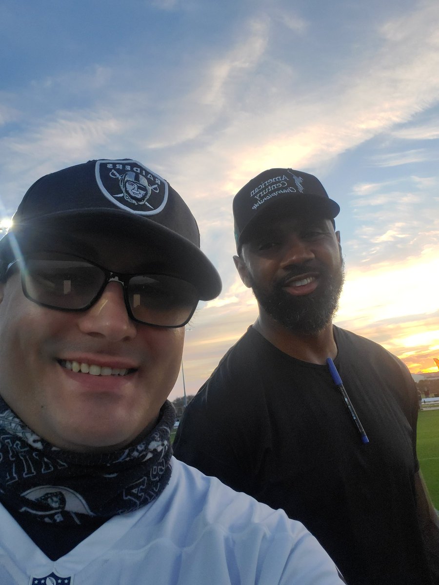 aamodeo899's tweet photo. Such an honor to have met the man himself! Congrats @CharlesWoodson on the Hall! Class act guy! #RN4L #RaiderNation @Raiders #HOF #TeamAmodeo #AmodeoCCS #InCarrWeTrust @NFL #CWood #Legend https://t.co/gfKDQGArD7