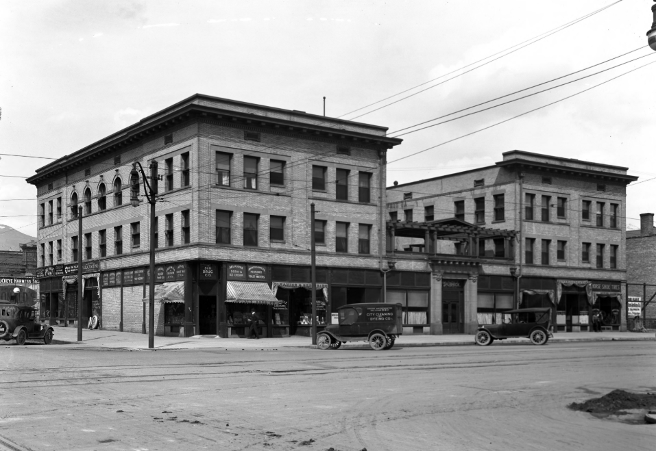 Along with the Inn, the demolition of the Shubrick is also pretty recent. Built as an apartment-hotel in 1912, the building was later turned into the locally famous club Port O’ Call. It was demolished to make room for the soon-to-be-named Orrin Hatch Federal Courthouse.