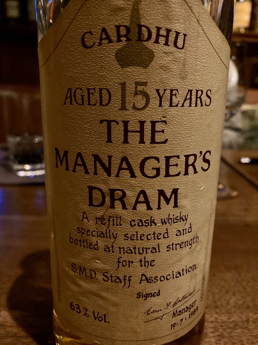 ultimatespirits's tweet photo. had some nice manager’s drams😉
ウォッカさんで美味しいマネドラをいただく^ ^
#managersdram #cardhu #benrinnes #マネドラ #カーデュ #ベンリネス https://t.co/SjQu1QU5dA