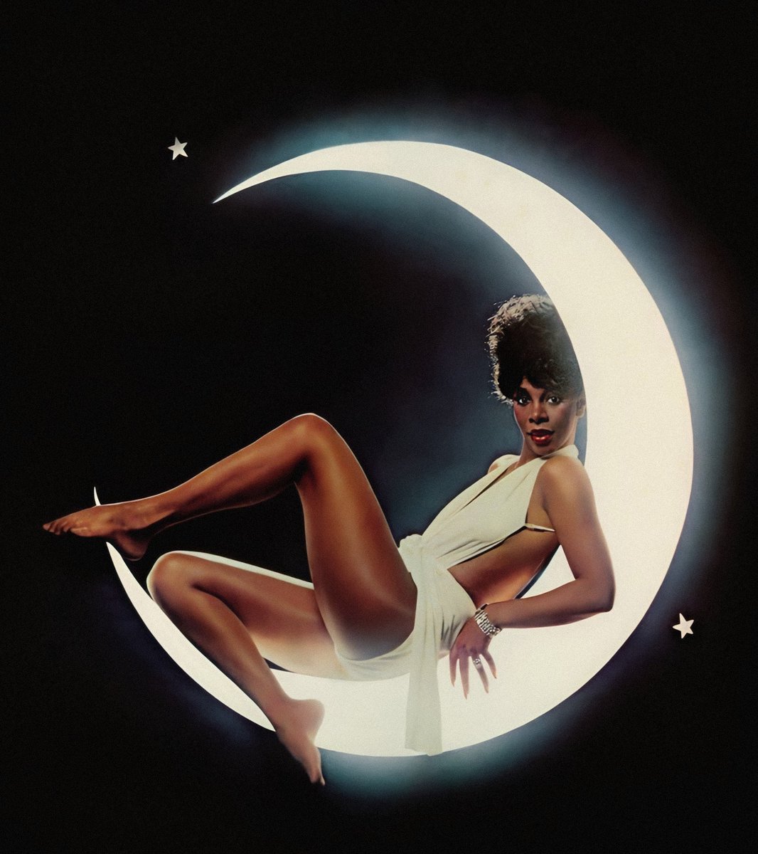 alovetrilogy's tweet image. the set up                      the shot