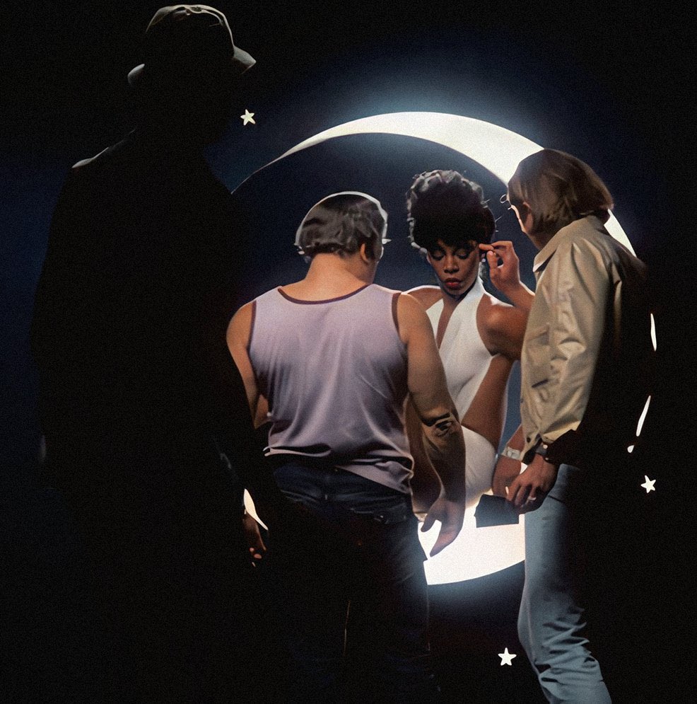 alovetrilogy's tweet image. the set up                      the shot