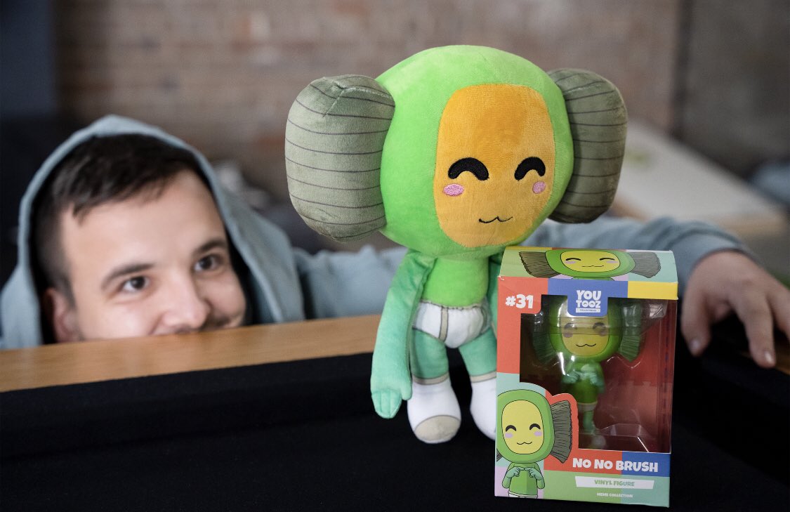 yeptheboys's tweet photo. proud dads 💚 all 3 no no brush collectibles drop feb 20 on @youtooz 🤩 which one u getting? https://t.co/rW1jrFB4Nb