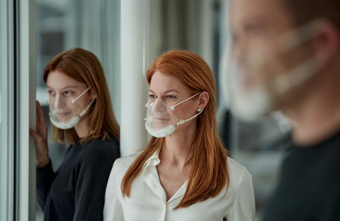 BelgiuminSpain's tweet photo. La empresa🇧🇪#Weimat con sede en #Eupen, ha creado la mascarilla Smile Mask👄: transparente, de plástico reciclado, con un filtro FFP2 (cambiable) para hacerla reutilizable y con función antivaho por si usas😎. ¡ A sonreír😁!  https://t.co/yMd21TB7Hn 

@Wallonia_BE #MadeinBelgium https://t.co/SbR5xIWAPU