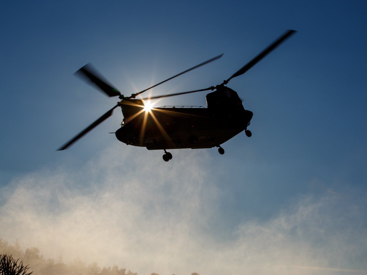 BOSCHHMEDIA's tweet photo. Lovely winter chopper action this week by @dhcluchtmacht https://t.co/q6ZSyjhmj3