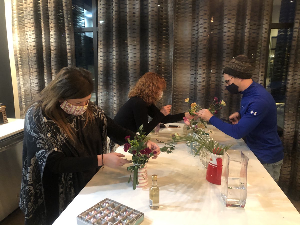 phxvillage's tweet photo. A special 'thank you' to resident Dianne P. for hosting our event last night! Everyone enjoyed creating a Valentine's themed floral arrangement. #phoenixville #apartments #allyouneedislove https://t.co/tZb2UgwTW8