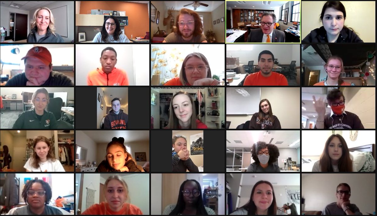 Pres_Rogers's tweet photo. No better way to spend a Friday afternoon than with our @BGSUOrientation team! These students are outstanding and such great leaders to welcome our Class of 2025! https://t.co/VJ1sUu14wC