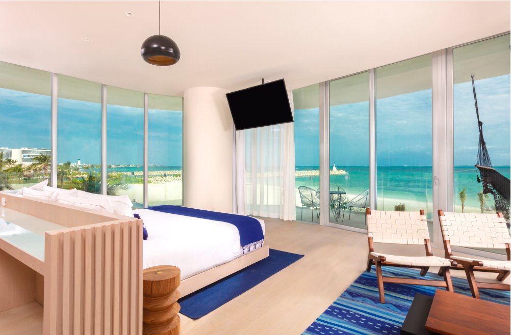 InmobiliaMexico's tweet photo. Inmobilia, @related_group y @ucallimx, en asociación con Grupo Hotelero Santa Fe anuncian la apertura de la torre de ultra lujo SLS Cancún Hotel &amp; Residences, un complejo ubicado en el corazón del paraíso del Caribe Mexicano.
 
Lee más: https://t.co/O99QQBTQkn https://t.co/gA65kAE0eq
