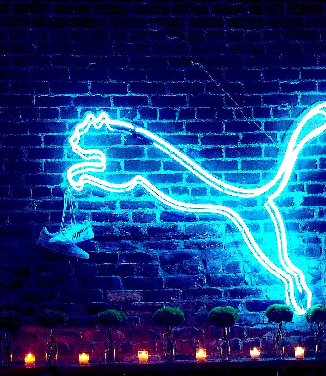 RalphSampson50's tweet photo. Electric Puma...
PUMA @PUMA 
#pumabasketplatform #puma#pumabasket #pumashoes #pumaplatform #pumas #pumasportstyle #jualpuma #pumadriftcat #pumabasketheart #sepatupuma#pumaoriginal  #pumadefy #pumatyakasha #pumaindonesia #pumaamp pumalifestyle #pumasandal #tennisonline #pumagt https://t.co/ET6ivb5OSK