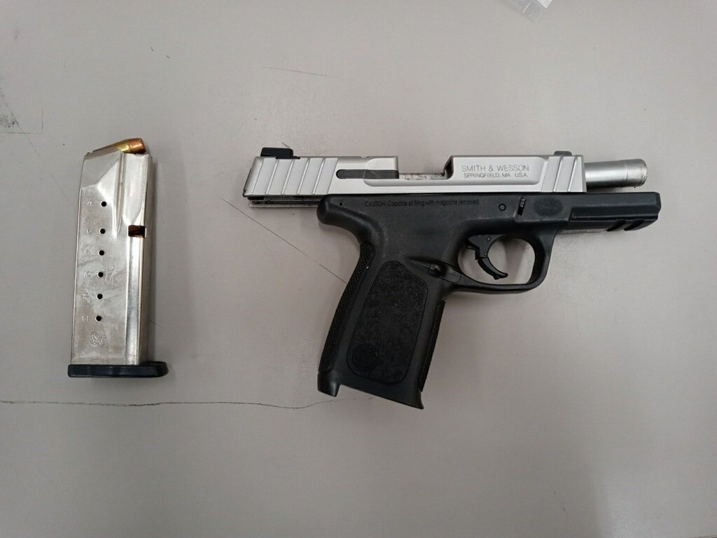 DPDSCNPO's tweet image. SC patrol seized another handgun in the 4300 block of Ramona beat 727 @DPDSCNPO @DPDChiefGarcia @CKArnold2015 #keepingdallassafe