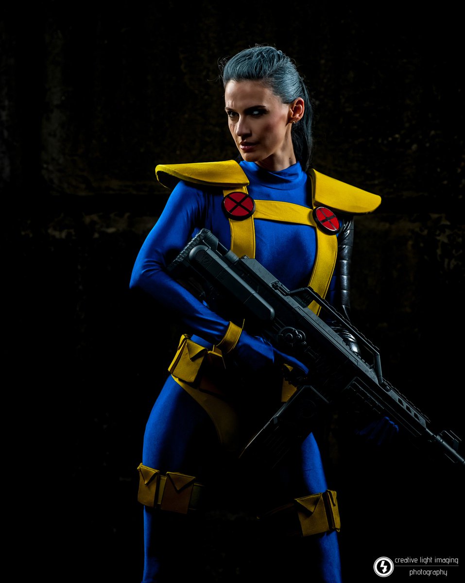 katydecobray's tweet photo. "Dubstep's for pussies."
❌💙❌
Photo by @createlightimag
❌💙❌
#cable #cablecosplay #xmen #xmencosplay #xmencomics #deadpoolmovie https://t.co/szmk2cFrfT