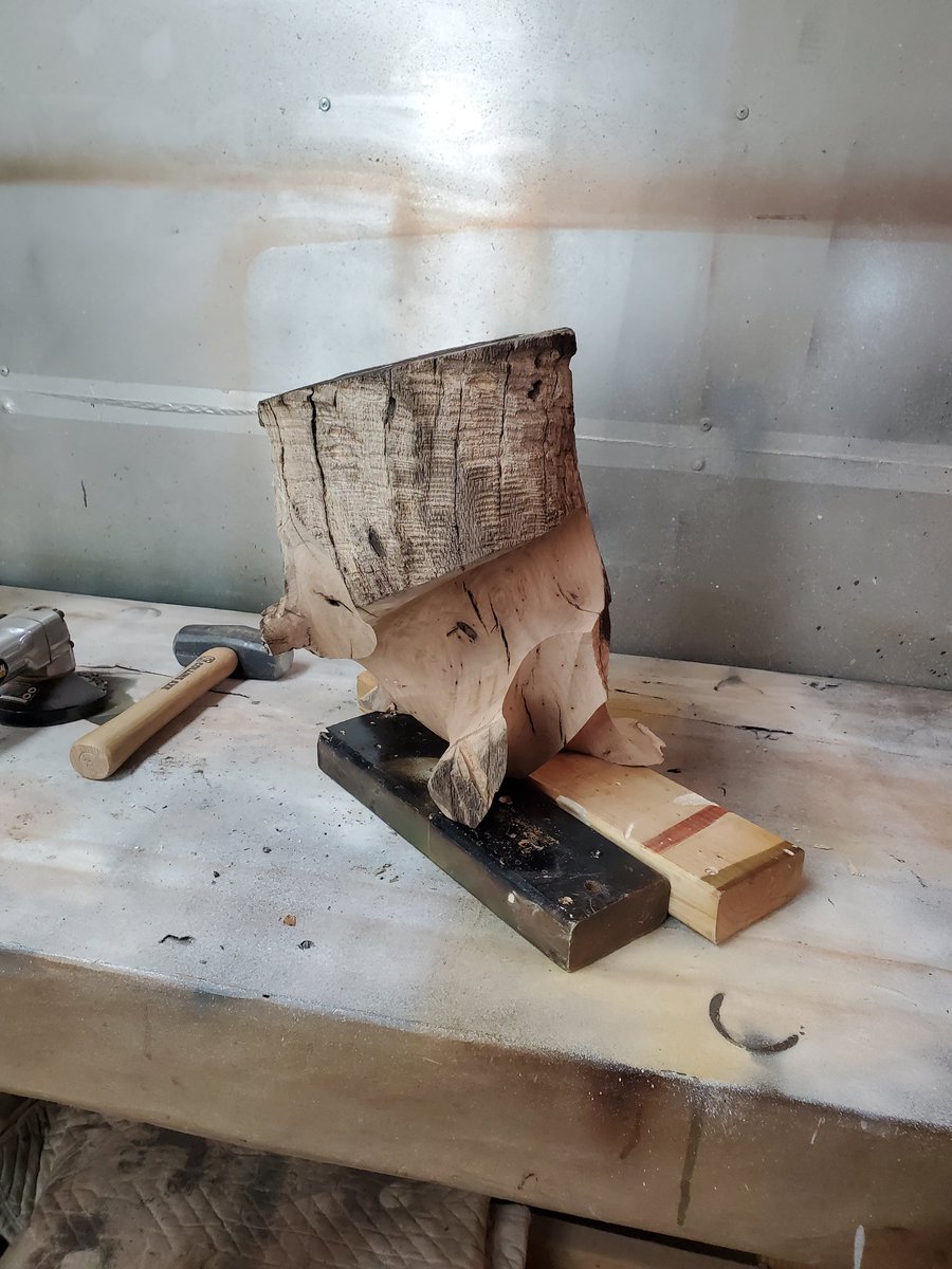 DStenemanArtist's tweet photo. Round 2

#woodsculpture #woodart #woodensculpture #abstractwoodsculpture #abstractwoodart #abstractforms #abstractform #modernart #modernsculpture #abstractsculpture #fineartsculpture #minneapolisfineart #carvedsculpture #davincifinearts #bespokefinishes
#finishingwood https://t.co/yH5usGM0GV