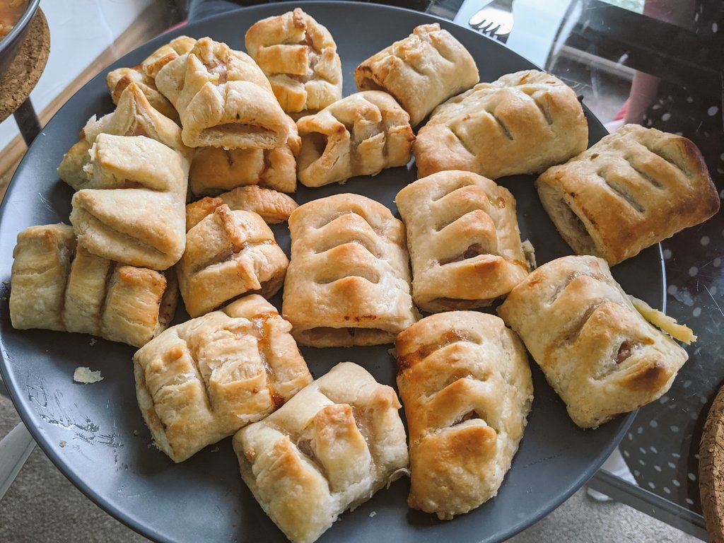 ian_rutson's tweet photo. Meant to tweet earlier... Mrs R got her baking mojo at lunchtime and made these amazing sausage rolls 🤩
#lockdownPositives https://t.co/TKYbKUlBwu