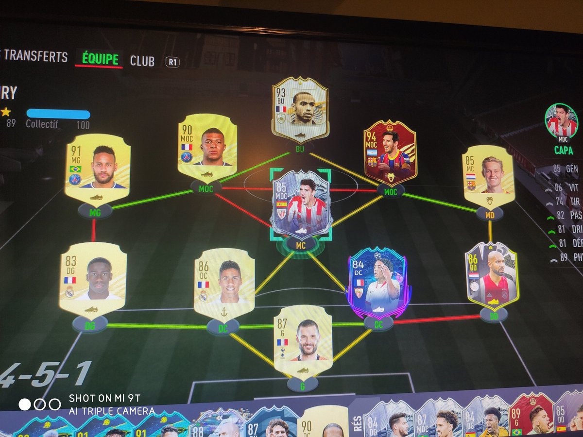AfcSlyd's tweet photo. @Minho_YTB je brade mon compte  350euros PS4
Si jamais quelqu'un de youtube est intéressé 

-3 millions de crédits 
-Aucun ban
-7.5 millions d'invendables 
-Aucun Ban market 
-Division 1 2250 note Rivals https://t.co/cJFKSsatZf