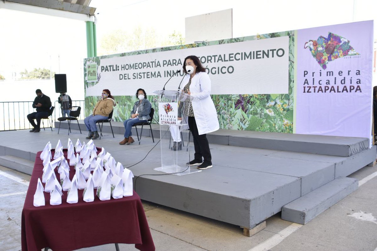 ClaraBrugadaM's tweet photo. Cabe destacar que #Patli tiene una finalidad preventiva y es una forma más de apoyar a la población durante la contingencia sanitaria que enfrentamos.
En cada kit están impresos los teléfonos donde la población puede consultar con los especialistas homeópatas cualquier duda. https://t.co/J3hKsYXSvw