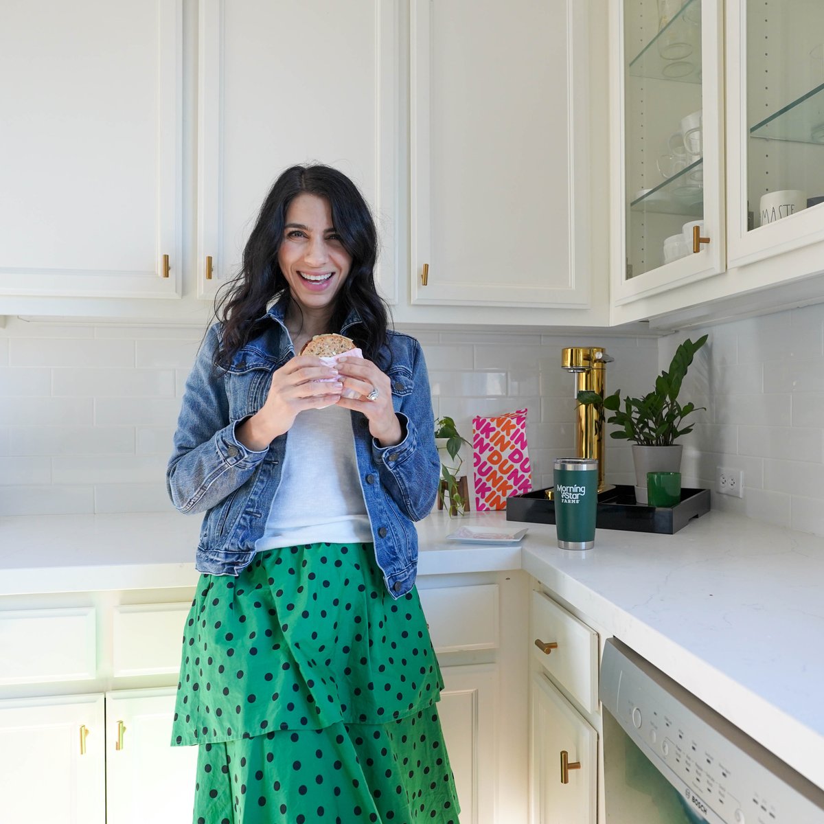 [#ad] Spicing things up over here with the new Southwest Veggie Power Sandwich made
with <a href="/MorningStrFarms/">MorningStar Farms</a> from @Dunkin! It is the perfect sandwich packed with veggies to fuel your day.
#SpiceUpYourBreakfast gofyi.ly/68A2C30F