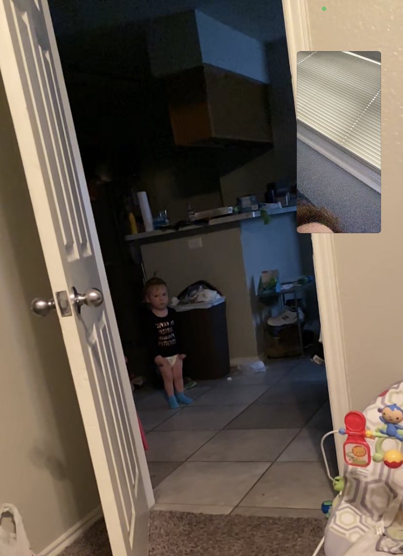 ChaseyCheyenne's tweet photo. I just wanna show y’all this picture of my niece. My new all time fav picture

This is going to be my response to everything https://t.co/9leKAxzRPY