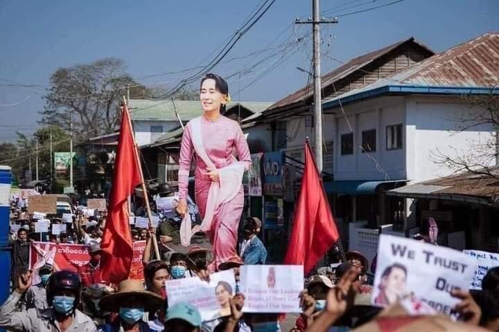 saintzapal's tweet photo. Free Our Leader.
#Danuphyu
#RejectMilitaryCoup
#SaveMyammar
#SaveAungSanSuuKyi
#WeWantOurLeaders https://t.co/tjUgGI8pQR