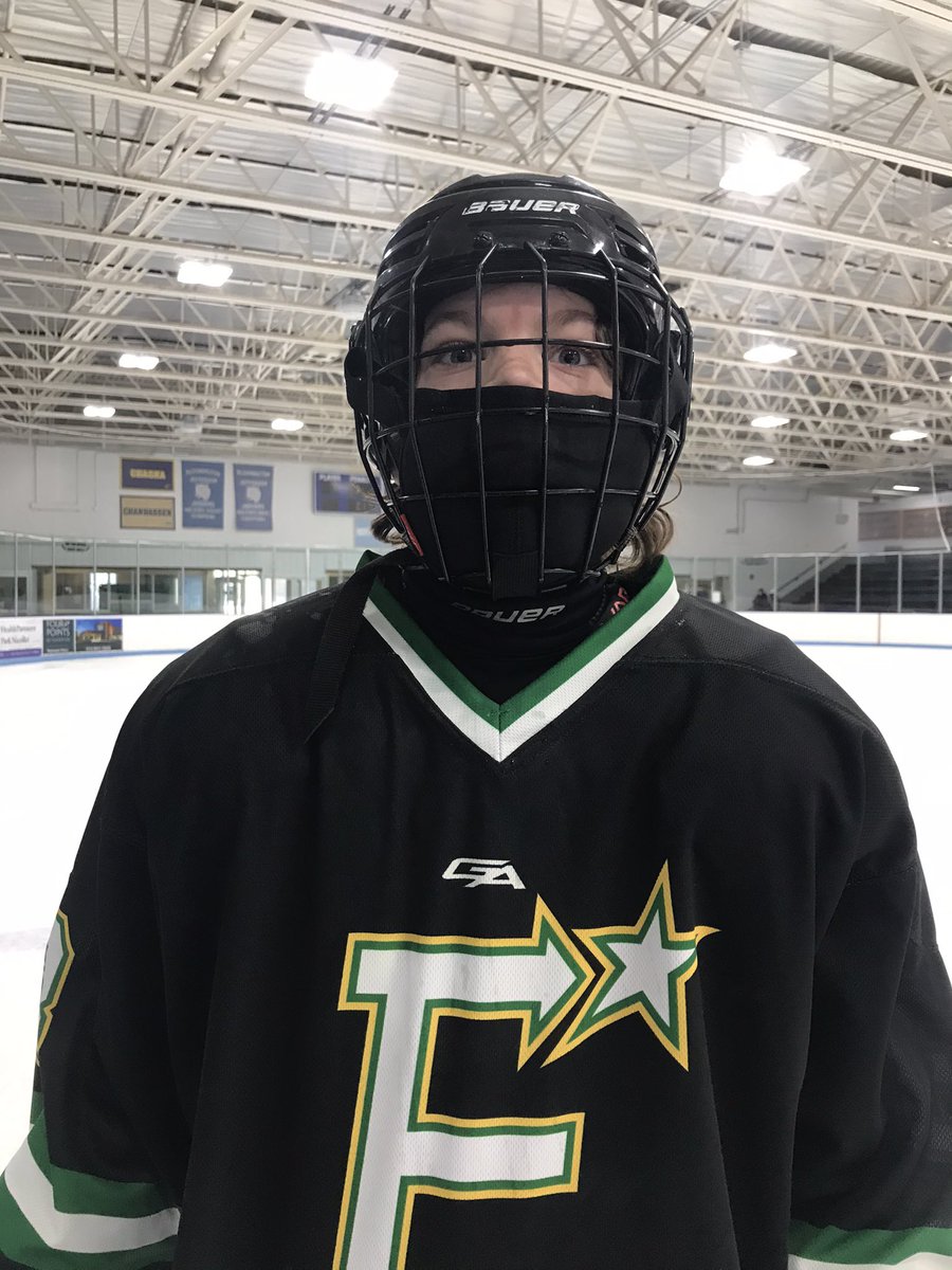 GOBBLER PWB

Edina (White) goes to 2-0 on the day with a 4-1 win over Mounds View-Irondale, Vinny Ferrara had a goal and two assists to earn POTG.