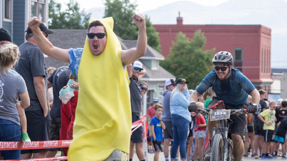 Friday mood: This guy! #GoBananas