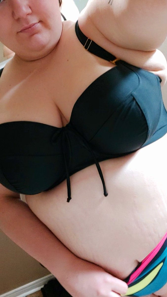 PeachRabbit15's tweet photo. new swim suit, because I can't wait for summer 🏖🥺❤ https://t.co/d62kBRU7KX