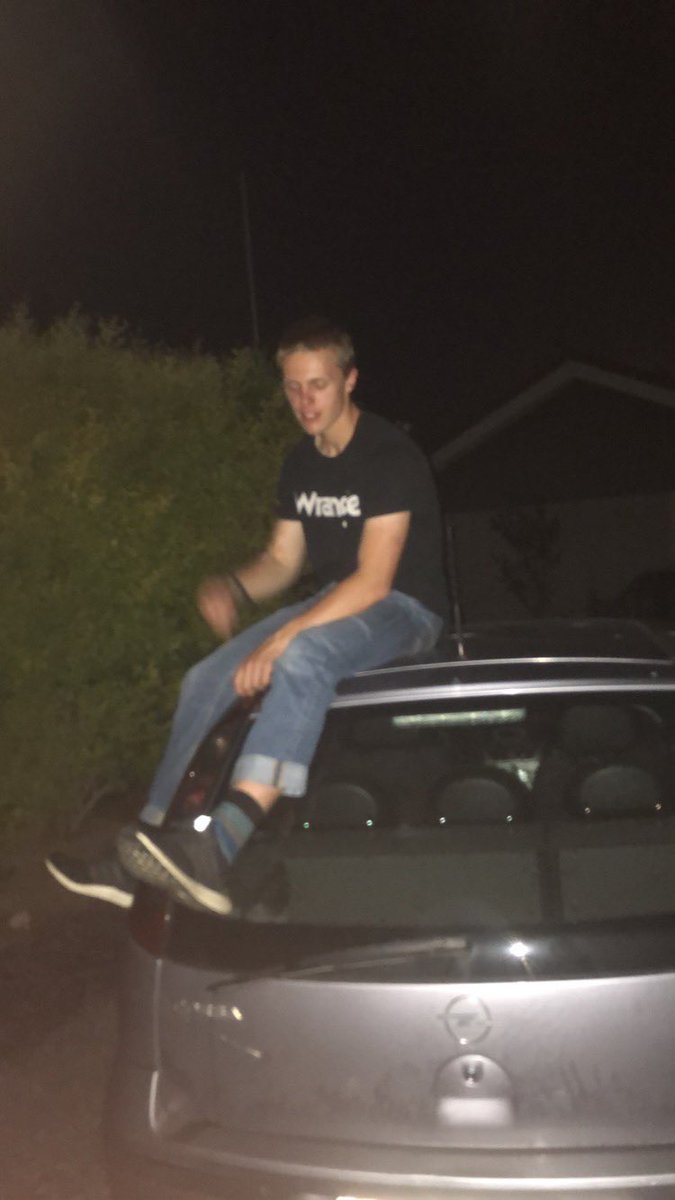 Patrick_Kramer7's tweet photo. Hello im back from me stay at Legoland. So ich Was a little bit afk smhf. Big things 🍆💦coming.  I know a guy Brancow, he can spot rims tho. Me sont comming dis summer #bagage @lufthansa #10dollarstor #WinstonChurchill #littlesister https://t.co/a6vmyBflEJ