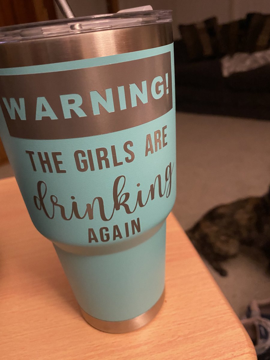 WriterChick8's tweet photo. This is how my Friday night is going so far.... https://t.co/ytTSDIVMM6