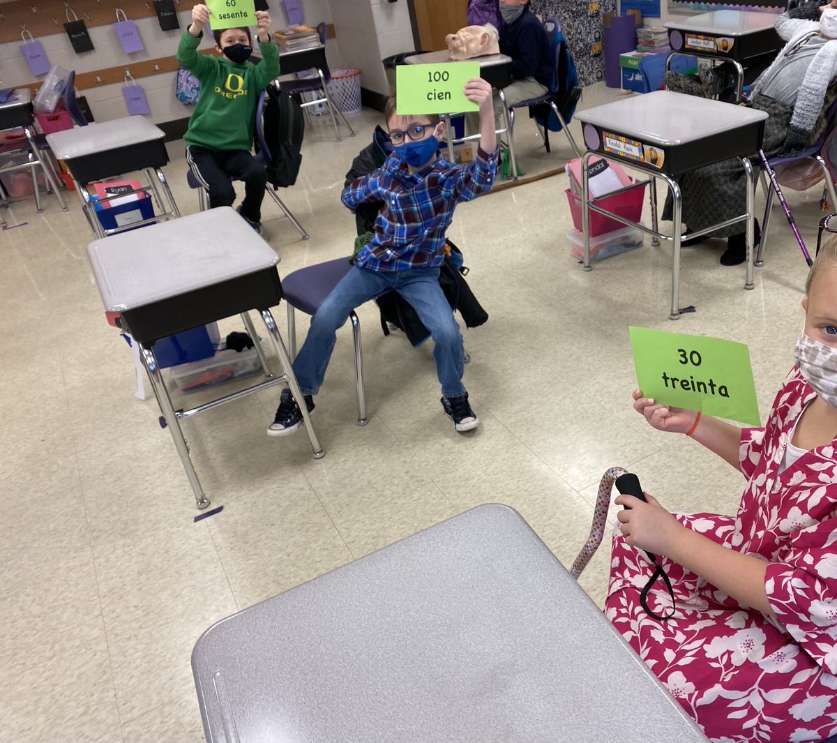 MissGentzler1's tweet image. We had a special visitor today! We counted to 100 in Spanish for Dr. Franko! #reCONNECTnycsd #numberpatterns