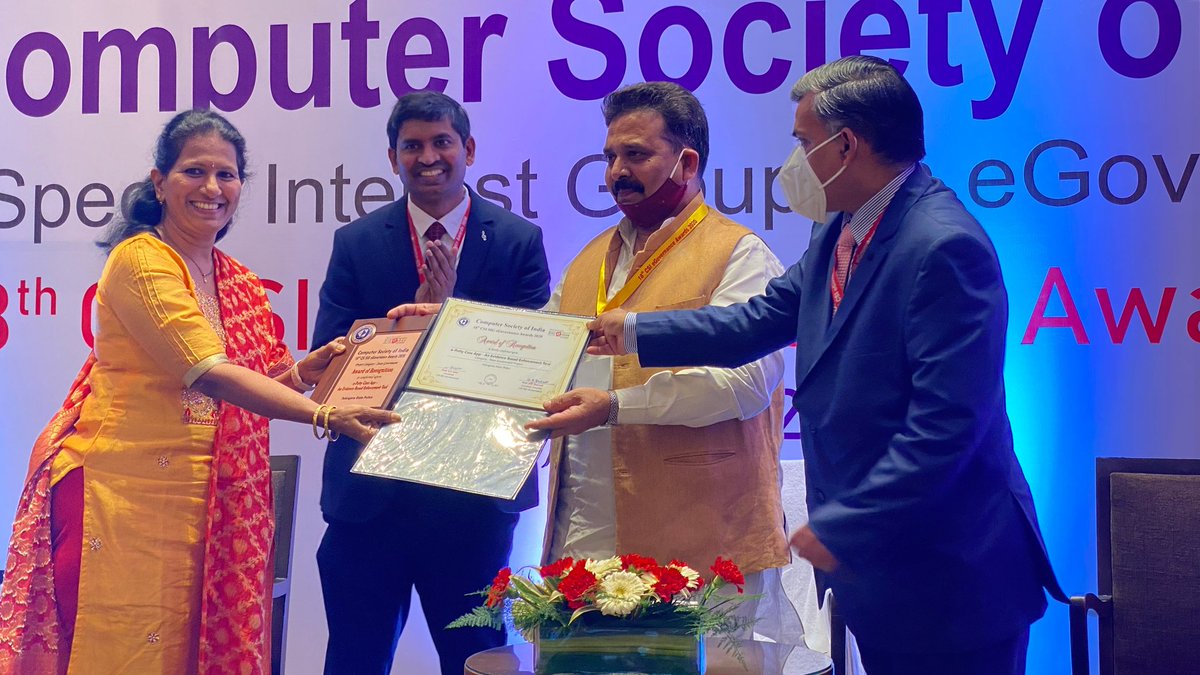 cherial_ps's tweet photo. Telangana Police bagged the “AWARD OF RECOGNITION” from #ComputerSocietyOfIndia for “ePetty Case App-An Evidence-based Enforcement Tool”.
Smt. P.Sita Reddy, Inspector #StateFunctionalVerticalTeam, received the award from Sri Ravindra Jaiswal, Hon’ble Minister of UP 
@siddipetcp https://t.co/N0N7eSbmvs