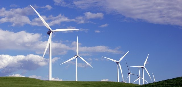 ko9377's tweet photo. This type of cold air can only be blamed on the Democrats &amp; their green energy! All of these big fans are dragging this cold air down to Texas from the arctic!! @JoeBiden #GlobalWarming #Texas #greenenergy #ImpeachmentTrial2 https://t.co/OaOtT2kt0u