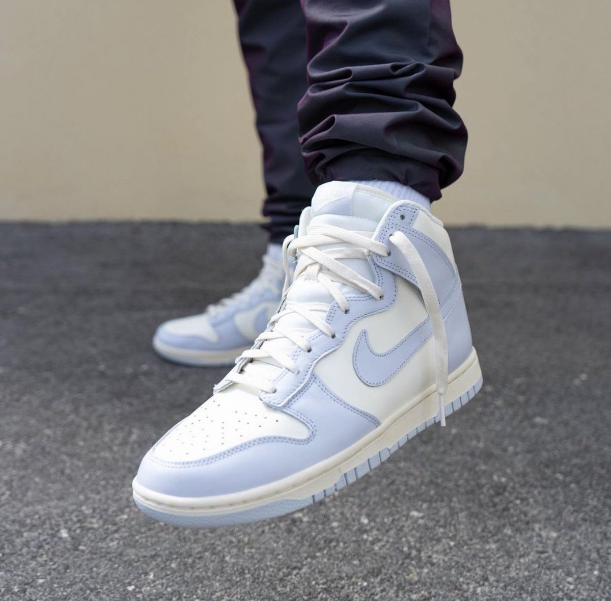 dunk football grey on feet