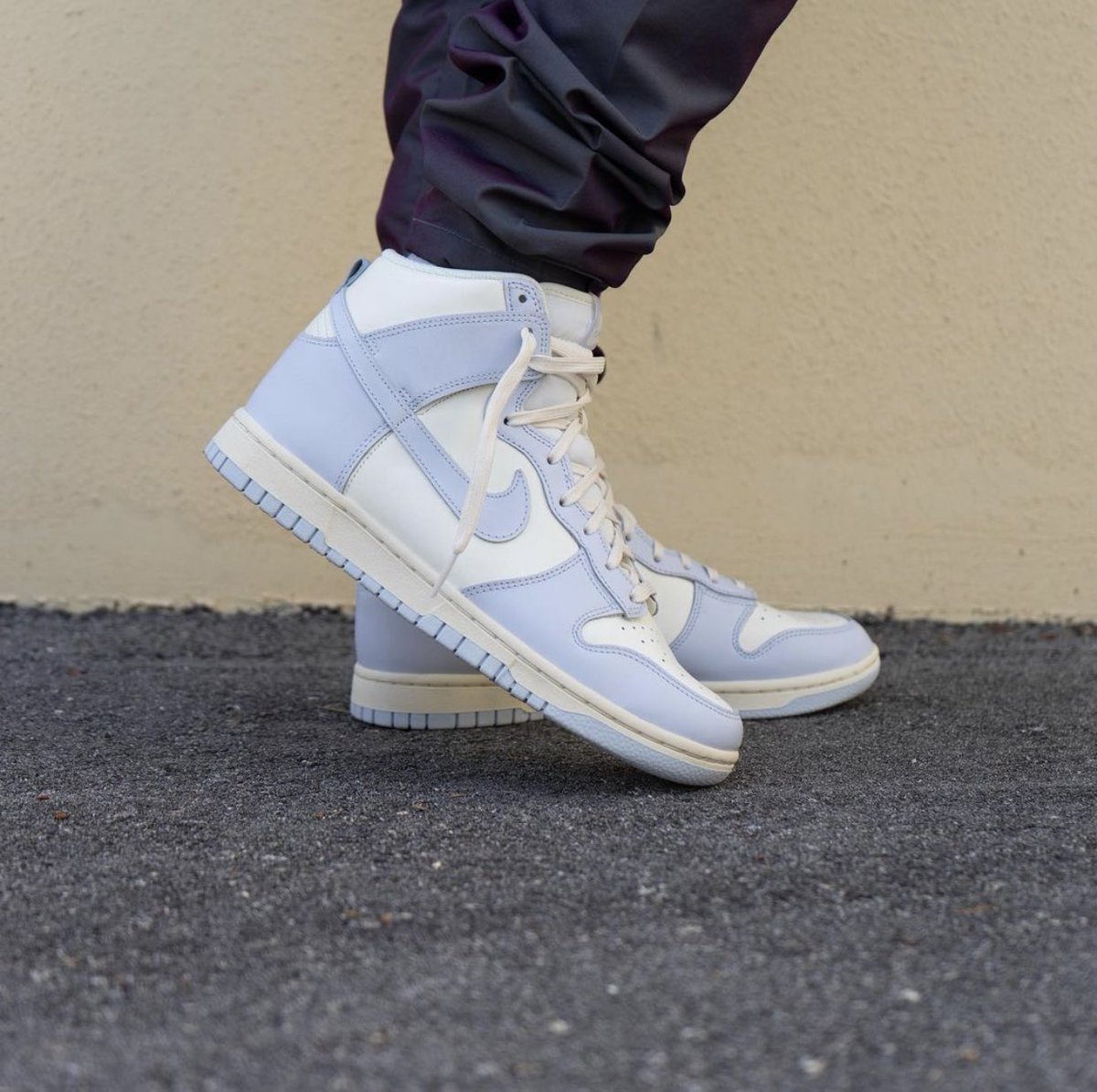 dunk football grey on feet