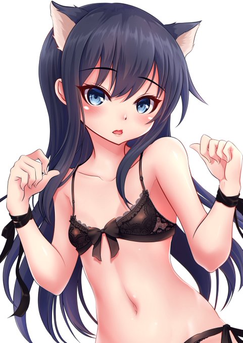 #ブラジャーの日 
描くの大変
でも描く 