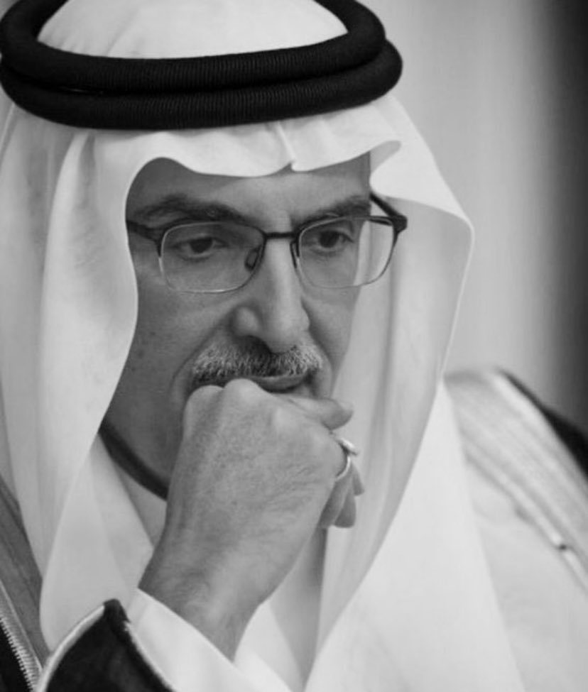 izxs7's tweet photo. البدر عن الوداع يقول :

كِنت اتبعه وكنت اسمّعه 
واعرف تفاصِيله كلها ..
وش يحب وليه يحب ؟ 
حتى حكاوي مدمعه 
كنت احفظه اي احفظه ثم اكتبّه ..
واللحين ؟ عسى الله يحفظه "
 #عيد_الحب https://t.co/pkFpzFnPqC