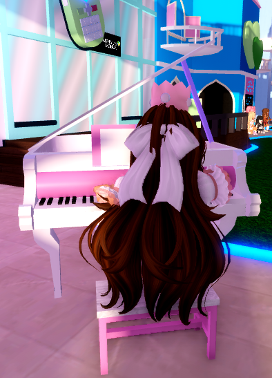 _astrinovva_'s tweet photo. And even playing the piano! IM DONE NOW OHFGSOIJGOI https://t.co/4YPmaaPuWz