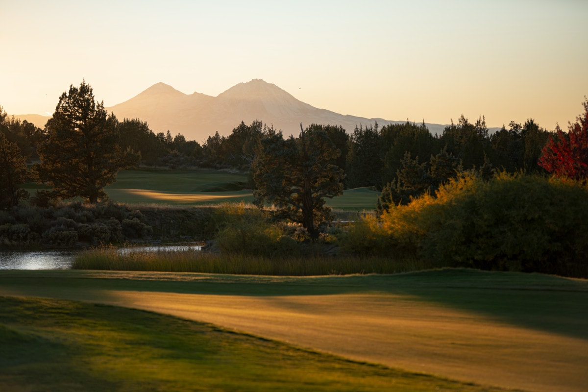 We can't wait! RT <a href="/PronghornResort/">Pronghorn Resort</a> There’s a new race route for the Salmon Run on April 10th—here at Pronghorn Resort! We are thrilled to host this year’s race with <a href="/layitoutevents/">Lay It Out Events</a>. Enjoy special Salmon Run rates at the Huntington Lodge:  <a href="/BendRaces/">Bend Races</a>