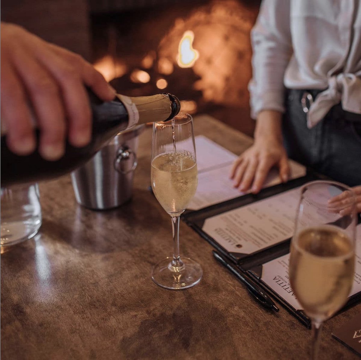 Add a little sparkle to your Valentine's Day with a bottle of bubbly from Laetitia! 💕
laetitiawine.com/shop/sparkling…
#laetitiawine #sparklingwine #SparklingWines #bubbles #drinkbubbles #bubblywine #celebrate #celebratelife #celebrateeveryday #ValentinesDay