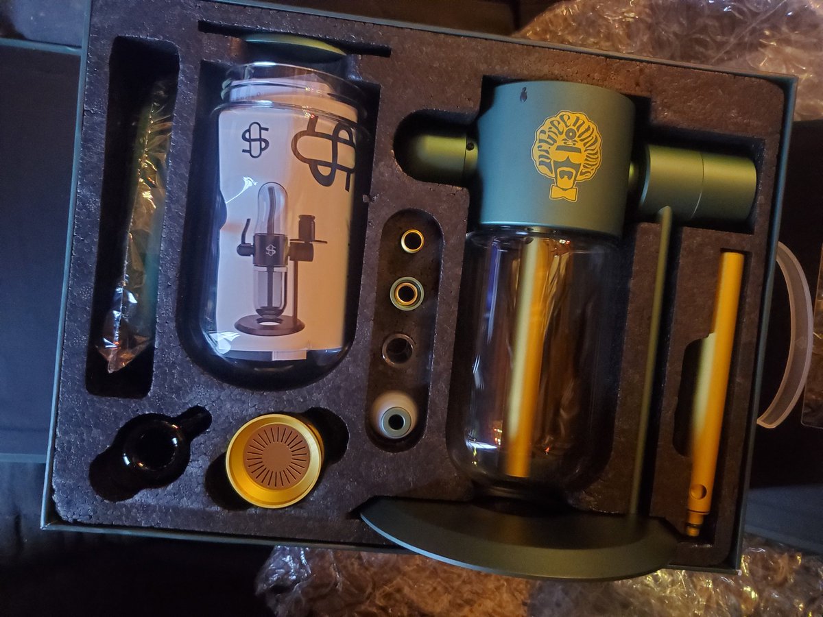 SoJoBmanUtefan's tweet photo. Straight ๐ฅ @StundenglassInc
#GravityPerfected #DrGreenthumb https://t.co/oNwZVobOPD
