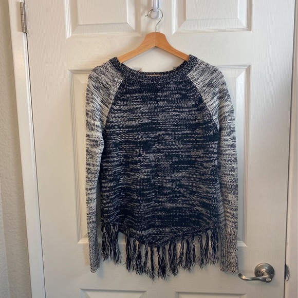 Ashtastical's tweet photo. So good I had to share! Check out all the items I'm loving on @Poshmarkapp #poshmark #fashion #style #shopmycloset #hollister #zara #johnnywas: https://t.co/xQIP8jB2L9 https://t.co/TZT2Dx9pKS