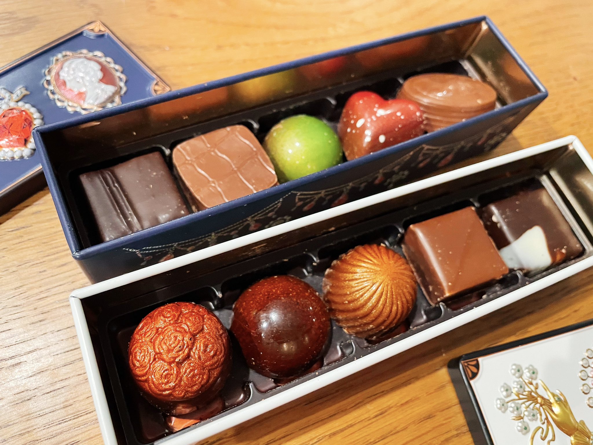 Twitter 上的 指原 莉乃 あぁ 綺麗なチョコレート 兵庫に住みたい T Co Pj8uo1w8lr Twitter