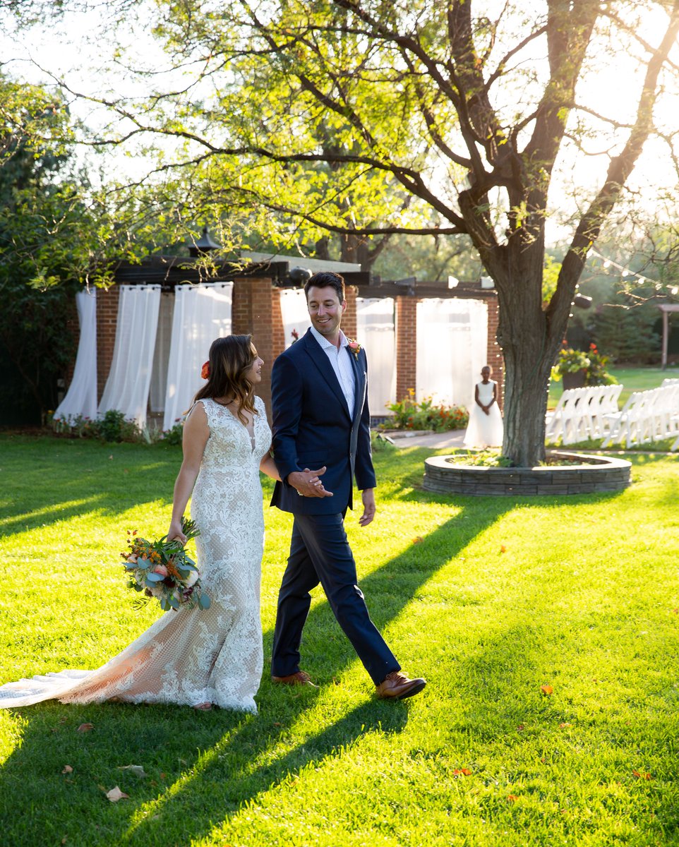 I spy lush green grass and a cute flower girl!

Photo Credit: @alldigitalphotoandvideo

#LionsgateCenter
#StressLessLoveMore