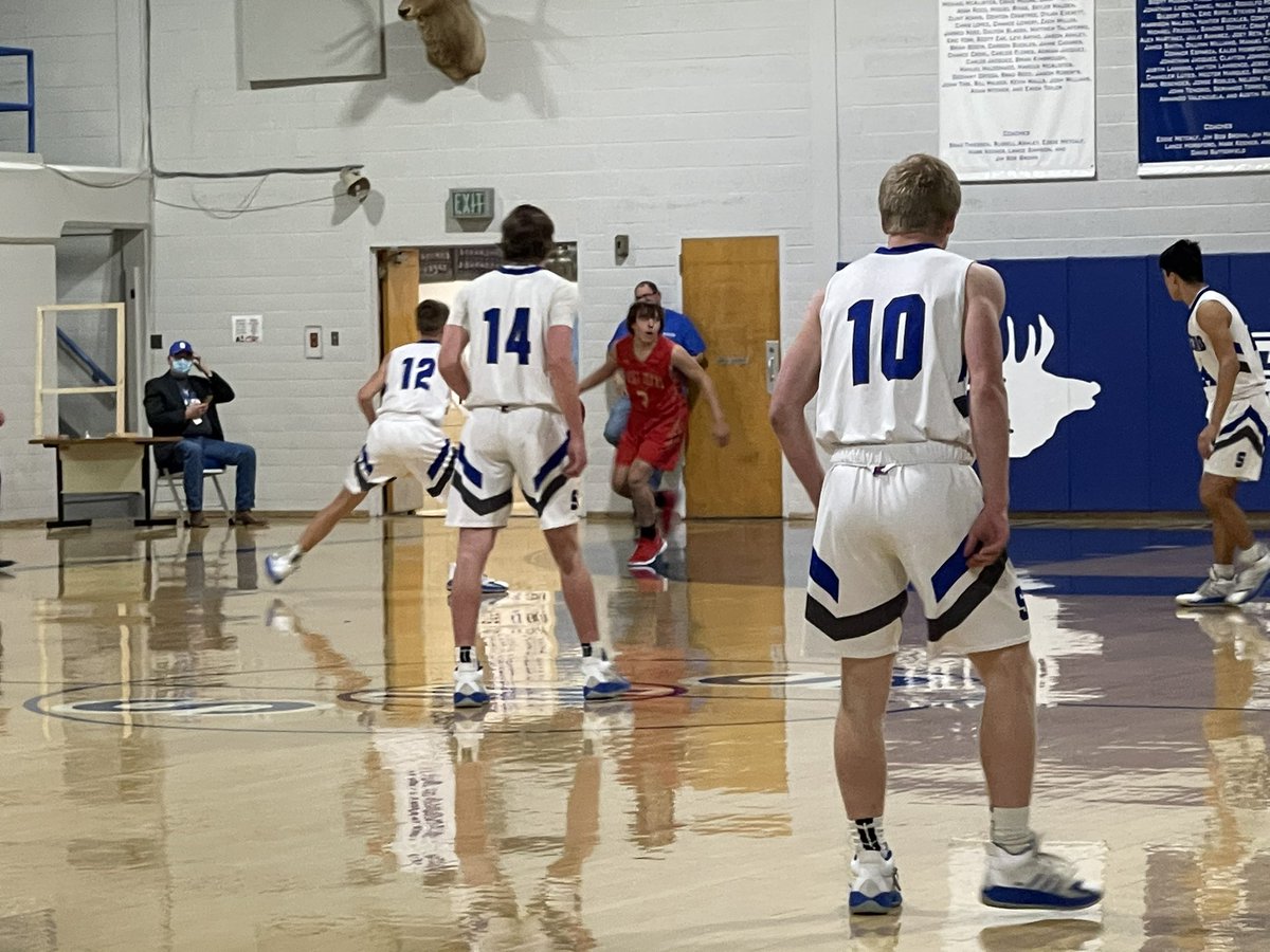 StratfordHigh17's tweet photo. Elks are off to a good start. They lead WT 16-2 at the end of the first quarter @StratfordISD @Stratfordelks1 https://t.co/Cu60taVZvG