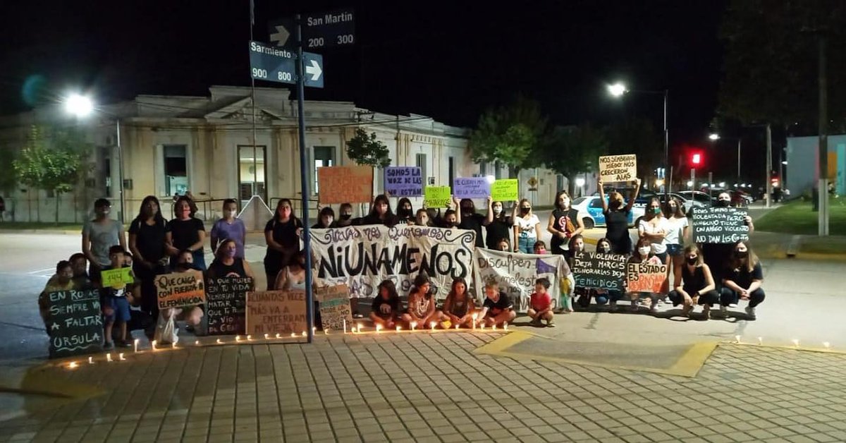 niunamenoslr_ok's tweet photo. Nos tocan a una respondemos todas #JusticiaporUrsula https://t.co/VXhqidmGxG