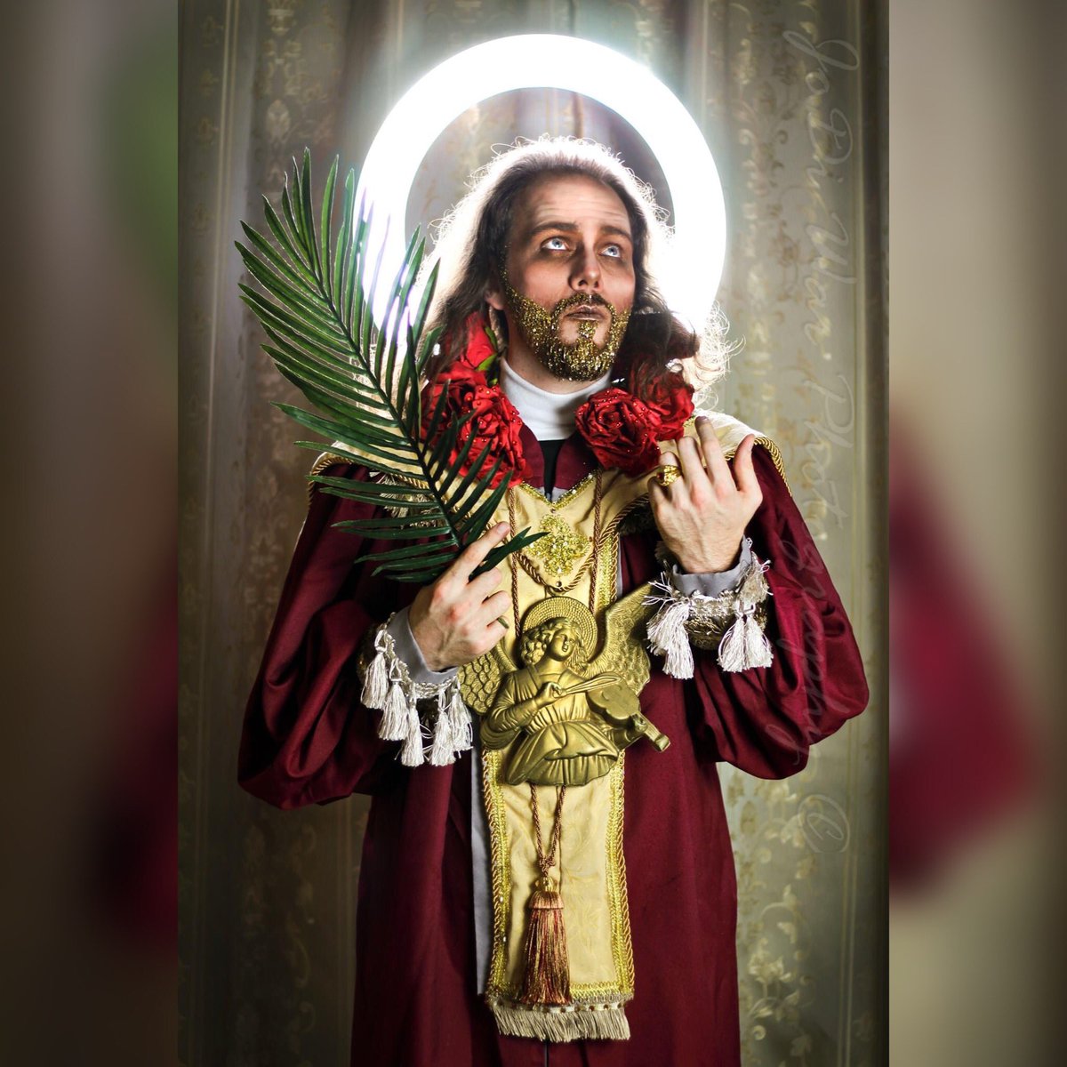 JoDiWarPhoto's tweet photo. New shoot upload. Part 1 of St. Valentine . Look with pity upon our wants, hear our requests, attend to our prayers, by your intercession relieve the miseries under which we labor may we love above all else. #stvalentine #stvalentinesday #valentinesday #photography #crown #saint https://t.co/m5TelyXAY8