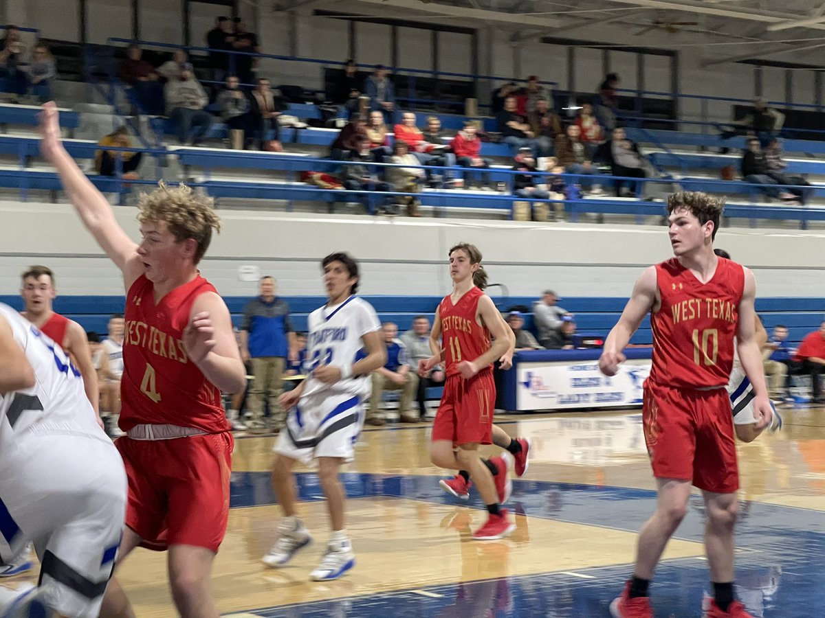 StratfordHigh17's tweet photo. Third quarter is in the books. Elks has opened up a 46-19 lead @StratfordISD @Stratfordelks1 https://t.co/fTQsq5MwLq